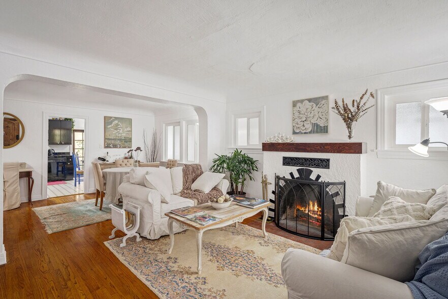 Building Photo - 4260 McConnell Blvd