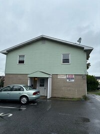 Building Photo - 2 Bedroom 1 bathroom with Downtown Conveni...
