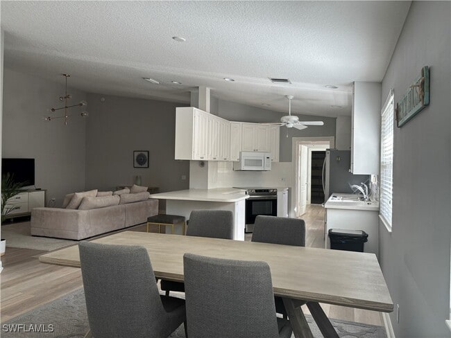 Building Photo - 3238 Barbados Ln