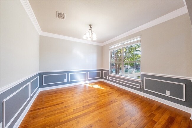 Building Photo - 1067 Valley Vista Dr