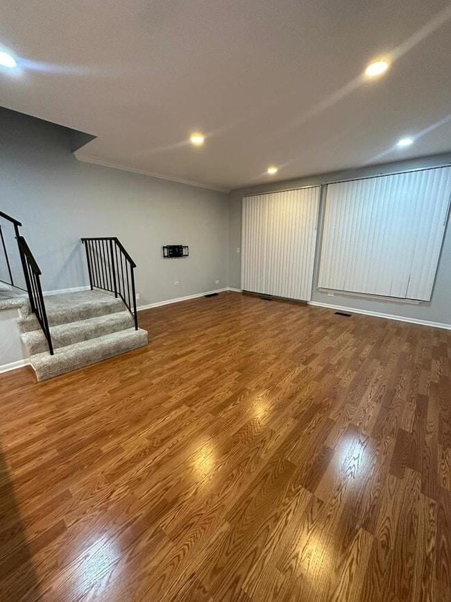 Building Photo - 1133 Cambria Ln N