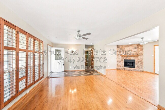 Building Photo - 959 Orchard Lakes Dr