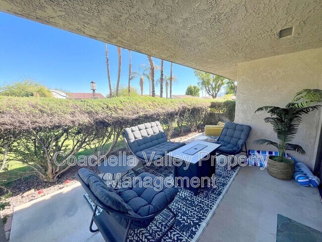 Building Photo - 1310 Campeon Cir