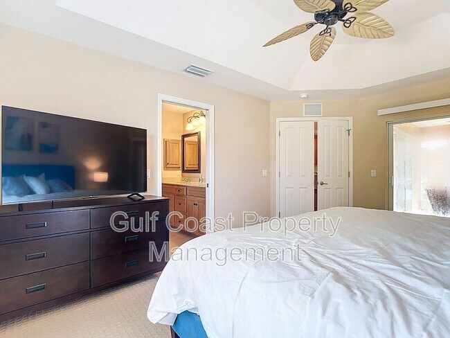 Building Photo - 227 Rotonda Blvd W