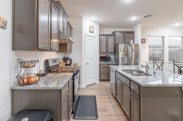 Building Photo - 1602 Harvest Glen Dr