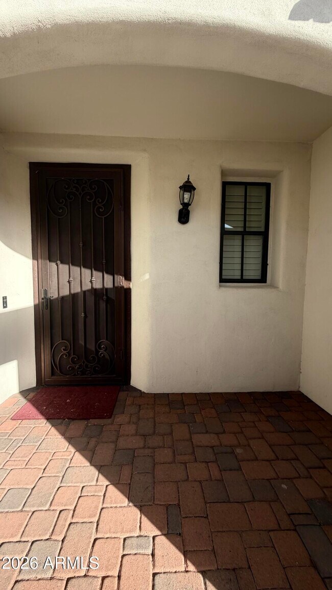 Building Photo - 1777 W Ocotillo Rd