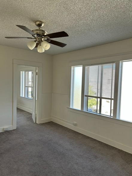 Building Photo - 1908-1914 218th St