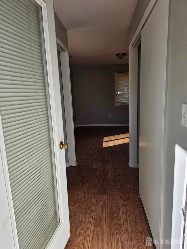 Building Photo - 1217 Aspen Dr