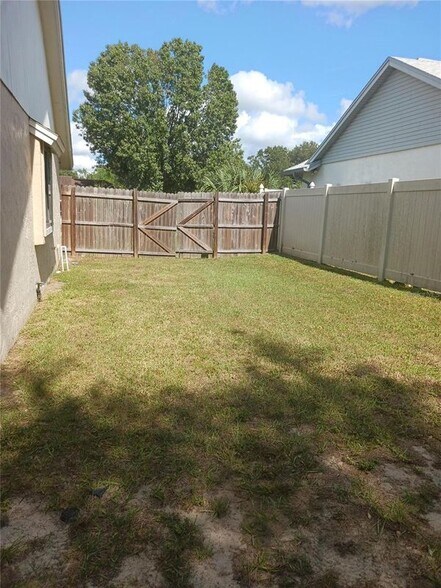 Building Photo - 7706 Covedale Dr