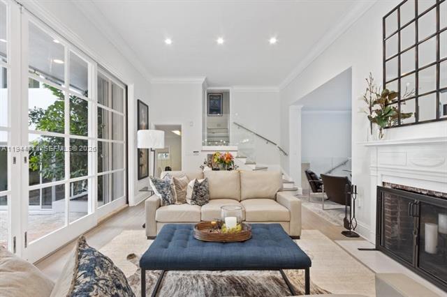 Building Photo - 2301 S Miami Ave