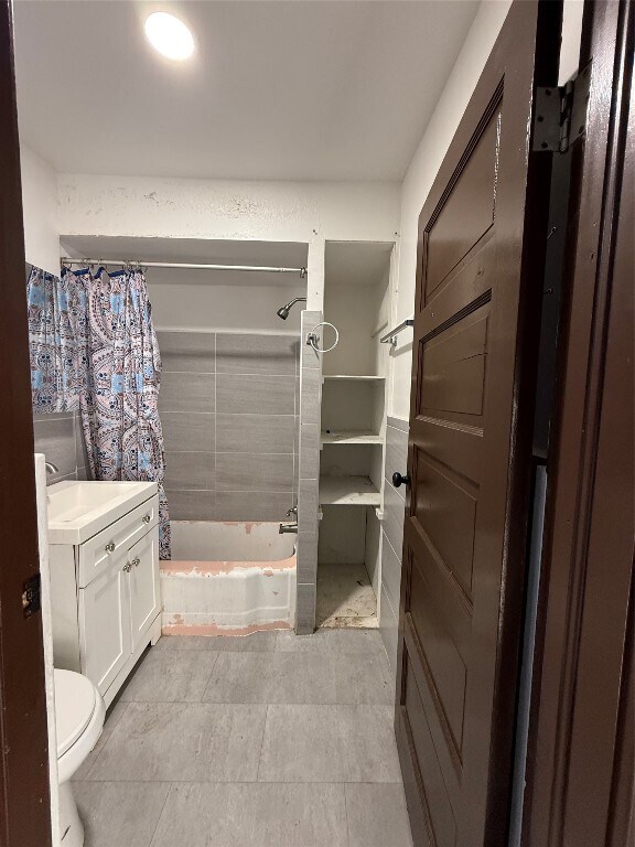 Building Photo - 1005 Pine St