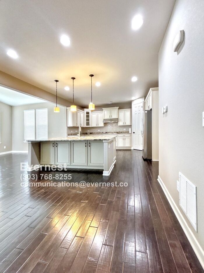 Building Photo - 550 Gallegos Cir