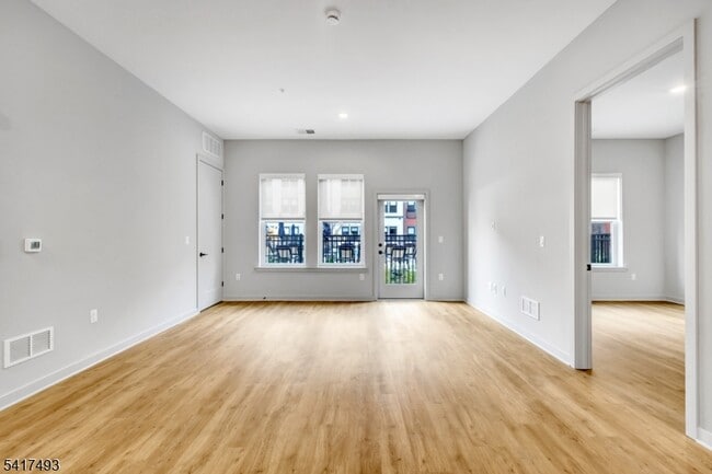 Building Photo - 51 Okner Pkwy