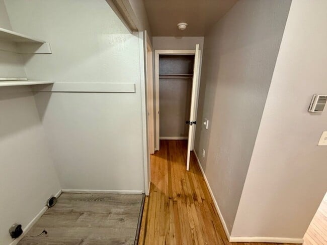 Building Photo - Remodeled 2-Bedroom