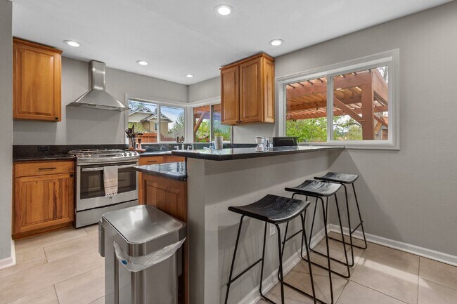 Building Photo - Wonderful Sloan's Lake Home
