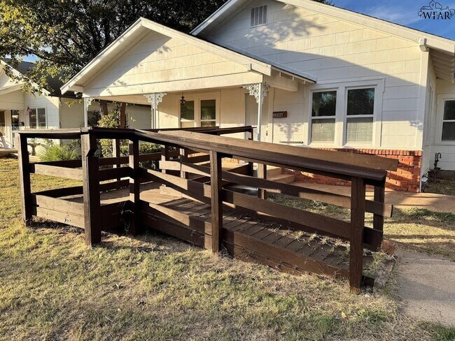 Building Photo - 3008 Cumberland Ave