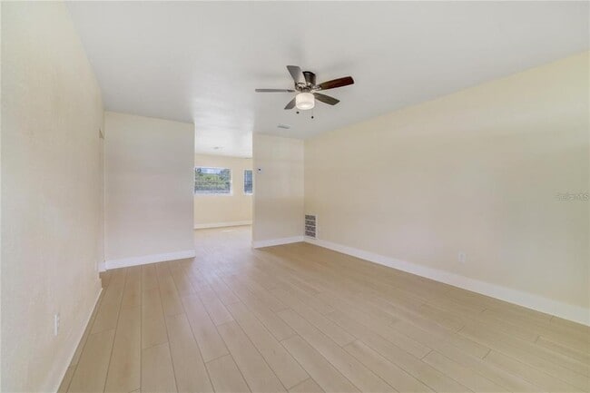 Building Photo - 30 W Hammon Dr