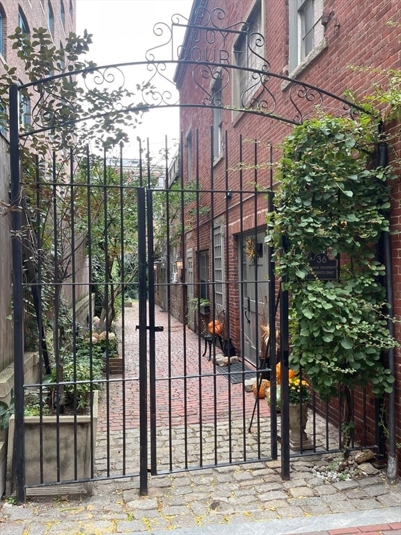 Building Photo - 36C Joy St