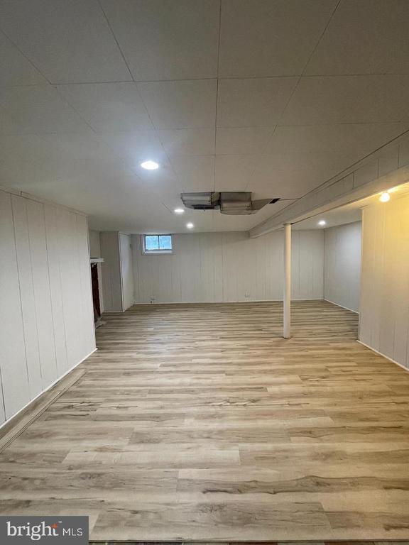 Building Photo - 105 Breslin Ave