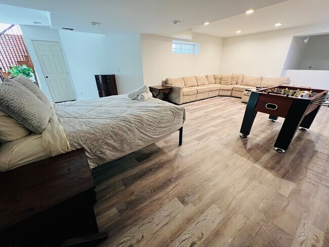 Building Photo - 3209 W Fairview Pl