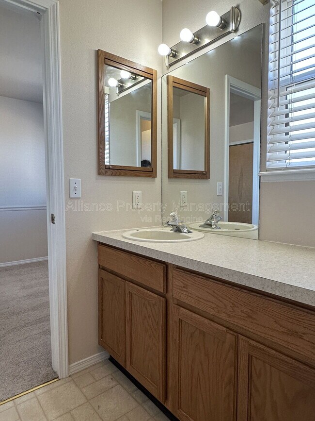 Building Photo - 8131 Oliver Rd