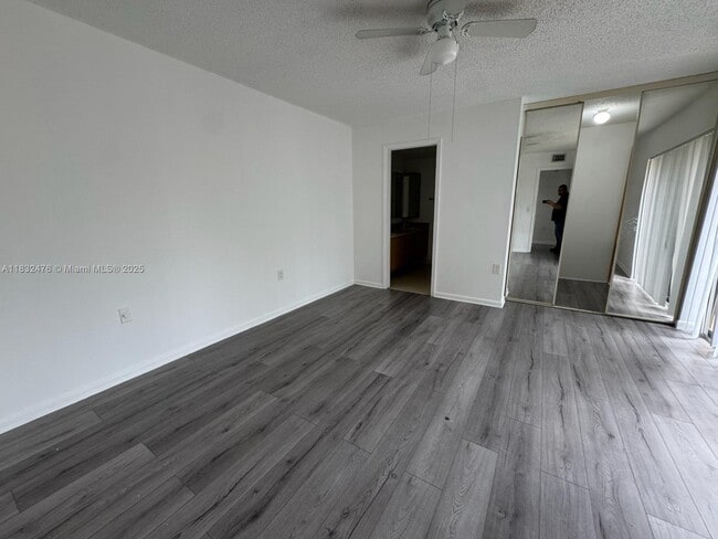 Building Photo - 513 Green Springs Pl
