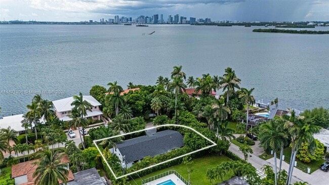 Building Photo - 7401 Miami View Dr