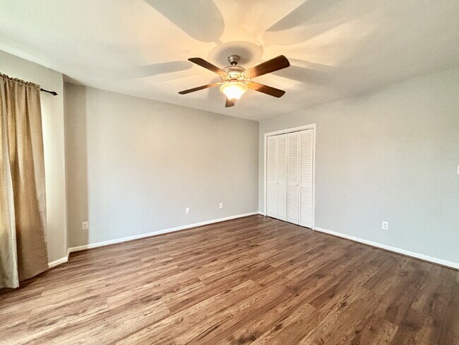 Building Photo - Gorgeous 3 Bedroom Home In Virginia Beach