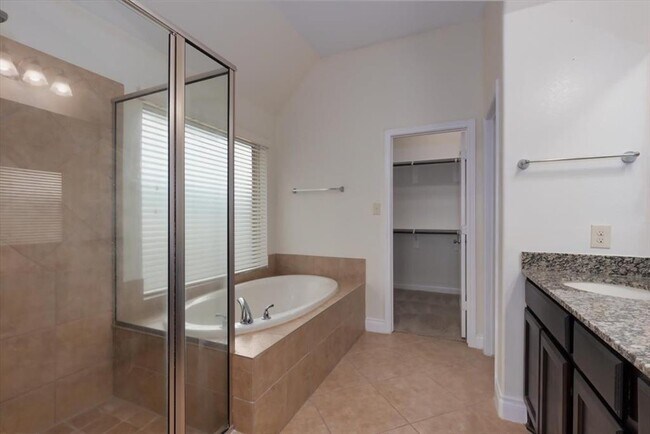 Building Photo - 2735 Rosepoint Ct