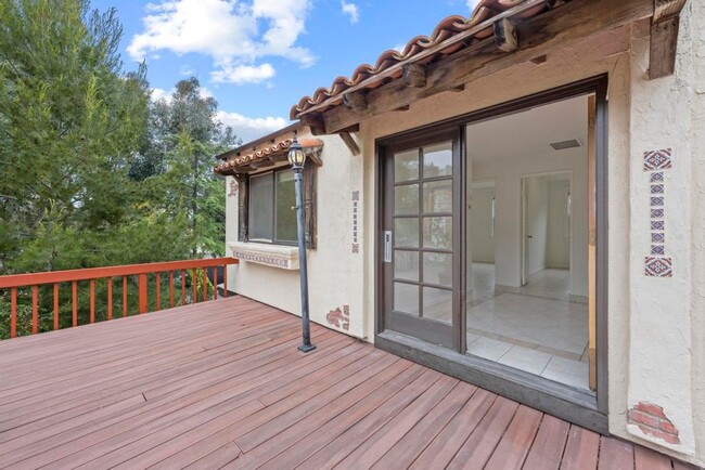 Building Photo - Cozy 2 Bed, 1 Bath Hideaway in Poway