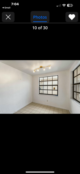 Building Photo - 335 Paradise Blvd