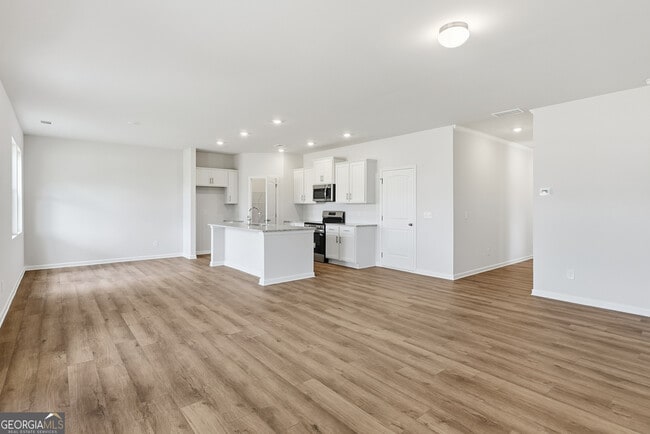 Building Photo - 28 Umber Ln