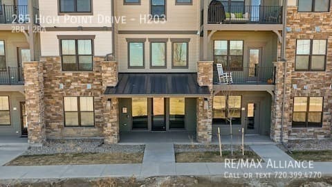Building Photo - 285 High Point Dr