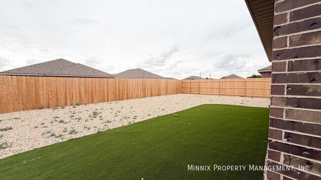 Building Photo - 2161 Langford Ave