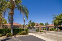 Building Photo - 1542 E Alluvial Ave