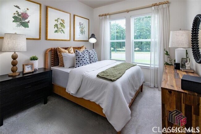 Building Photo - 180 Newton Bridge Rd