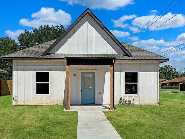 Primary Photo - 201 SW 17th St
