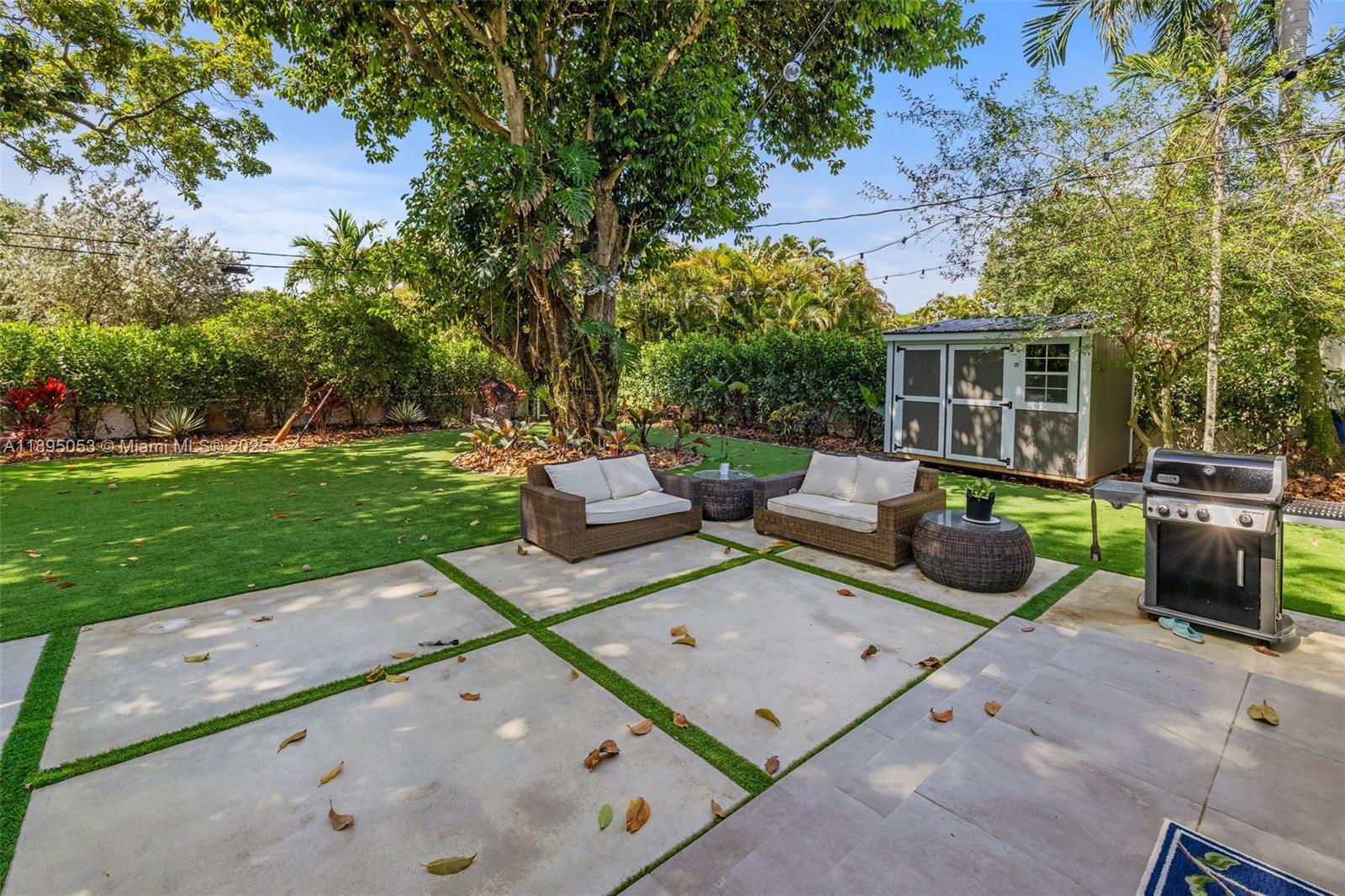 Building Photo - 90 NE 106th St