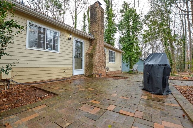 Building Photo - Easy Commute to the University or Uptown Charlotte COMING SOON!!!