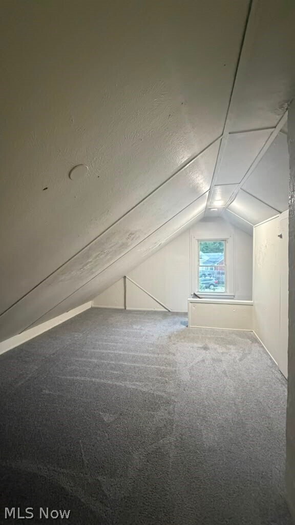 Building Photo - 10009 Sladden Ave
