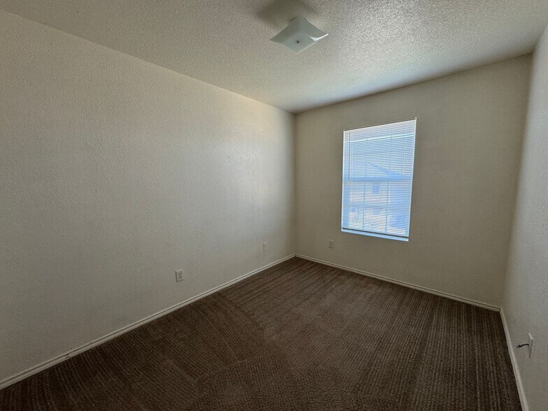 Building Photo - 4405 Abigail Dr