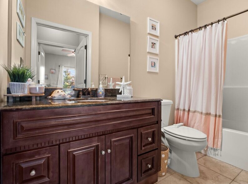 Bathroom #2 - 1708 Brookhaven St