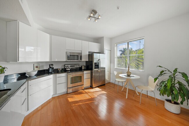 Building Photo - 11280 Legacy Ave