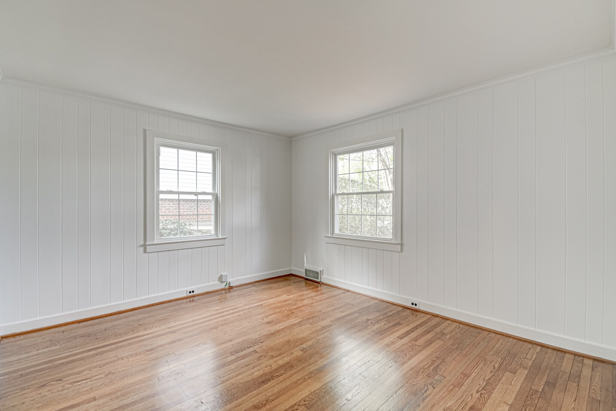 Front Bedroom - 1612 W 1st St