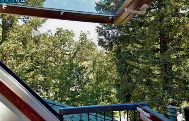 Building Photo - 136 El Centro