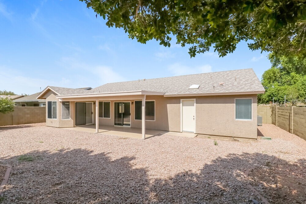 Building Photo - 5537 N 76th Dr