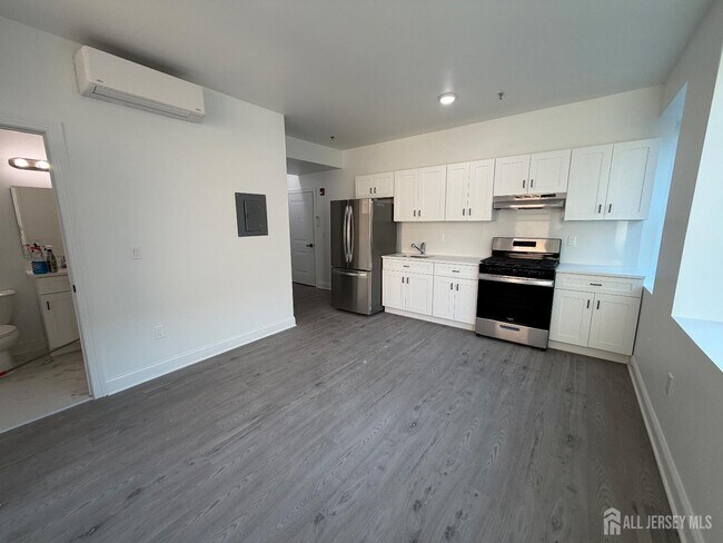 Building Photo - 103 Bayard St