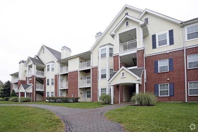 Building Photo - The Landing at Herndon
