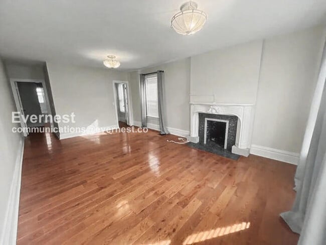 Building Photo - 430 Morrison Ave