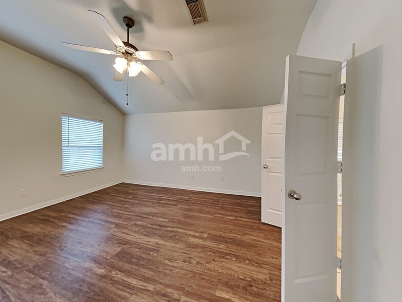 Building Photo - 11922 Elizabeth Ct